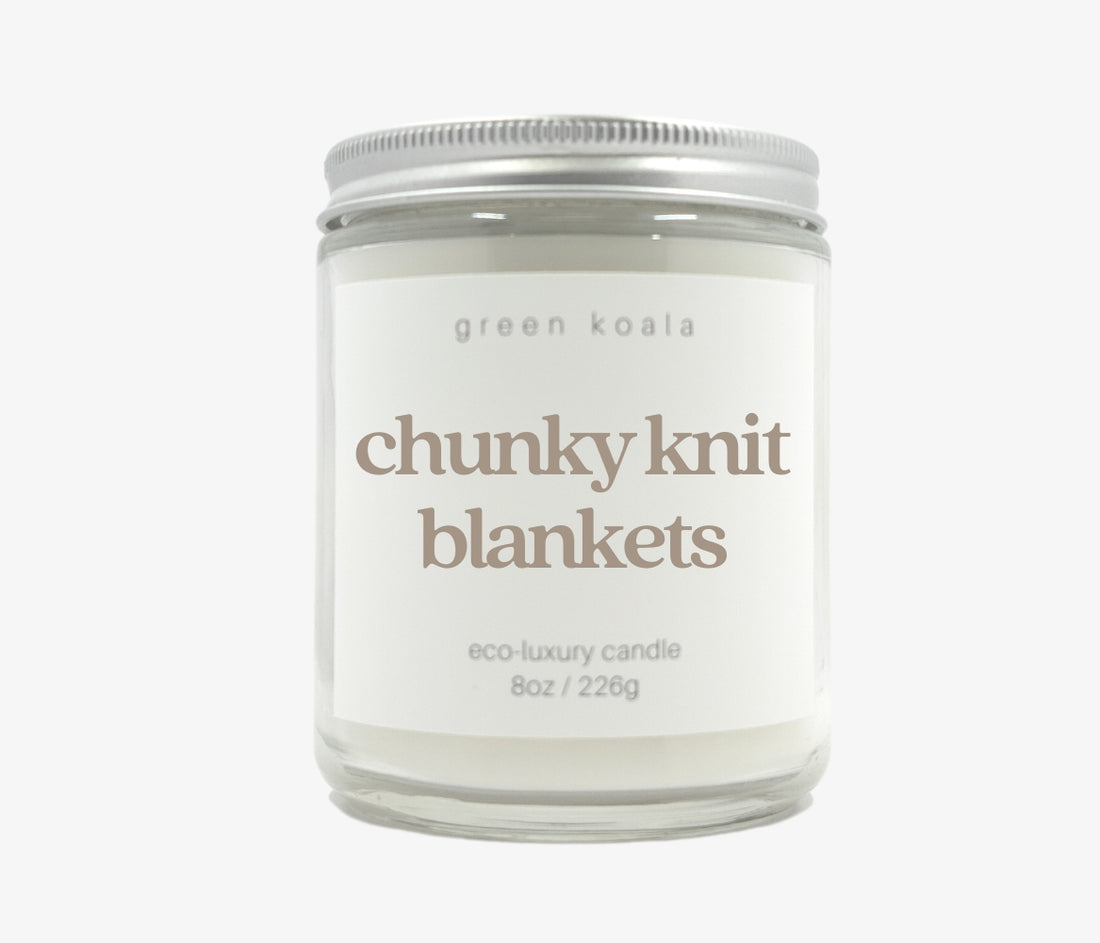 Green Koala Chunky Knit Blankets 8 oz. candle with lid on